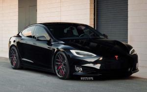 Tesla Model S P100D on Strasse Wheels '2018